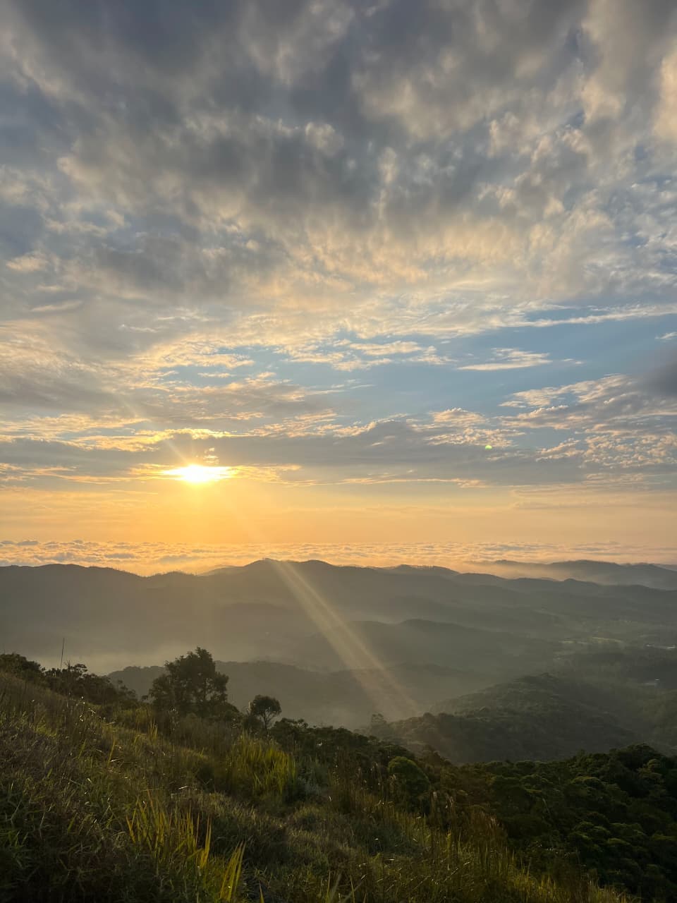 Pôr do Sol na Pedra de Quatinga + Cachoeira + Rancho - Mogi das Cruzes-Sp